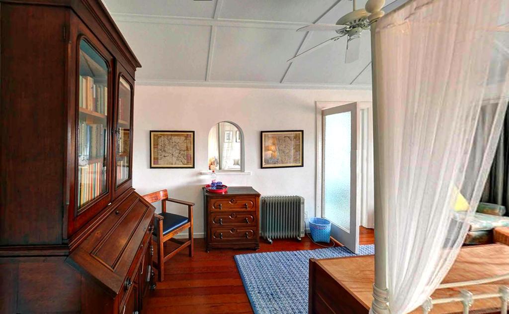 Blue On Blue Bed And Breakfast St. James Eksteriør billede