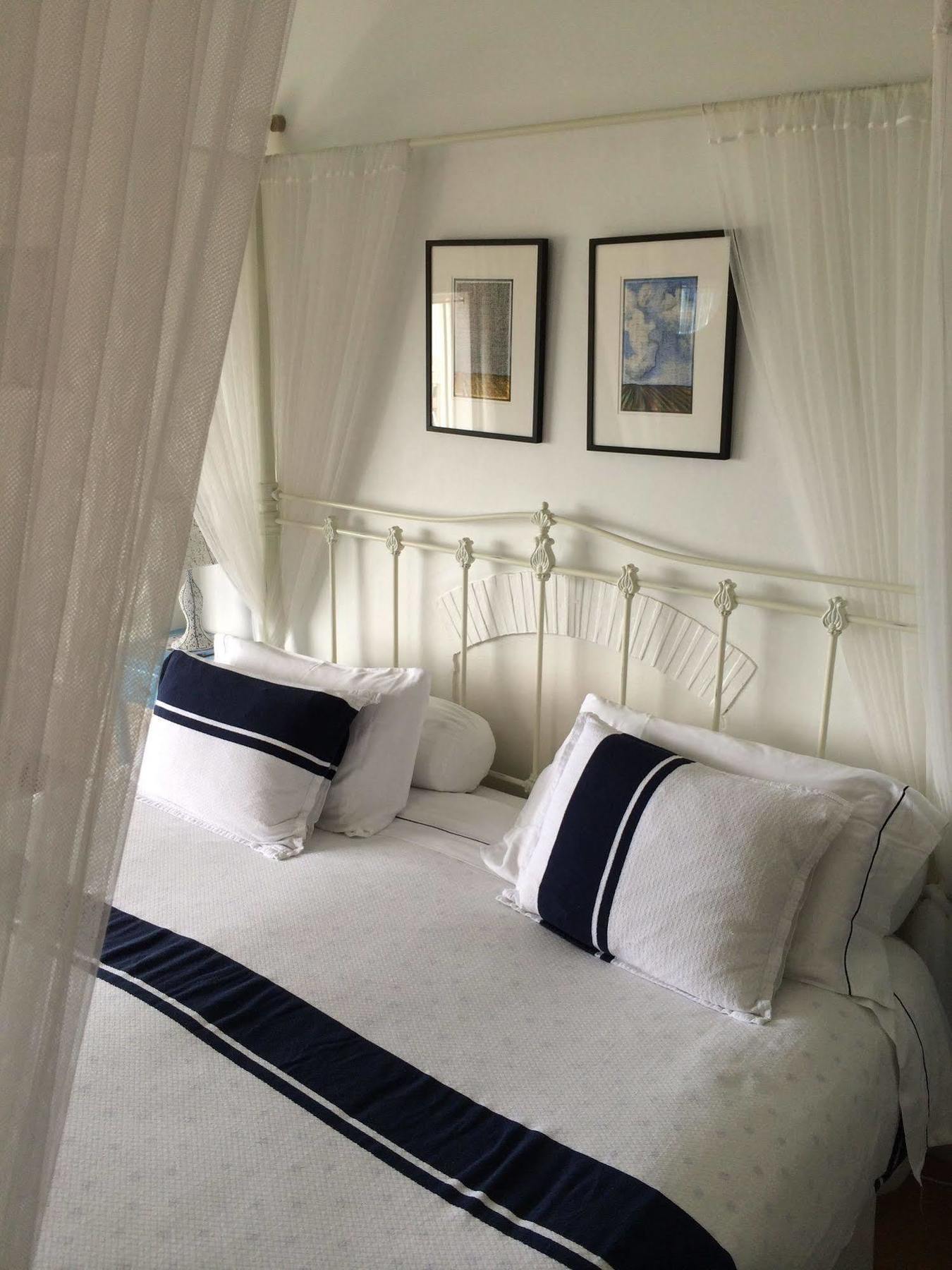 Blue On Blue Bed And Breakfast St. James Eksteriør billede