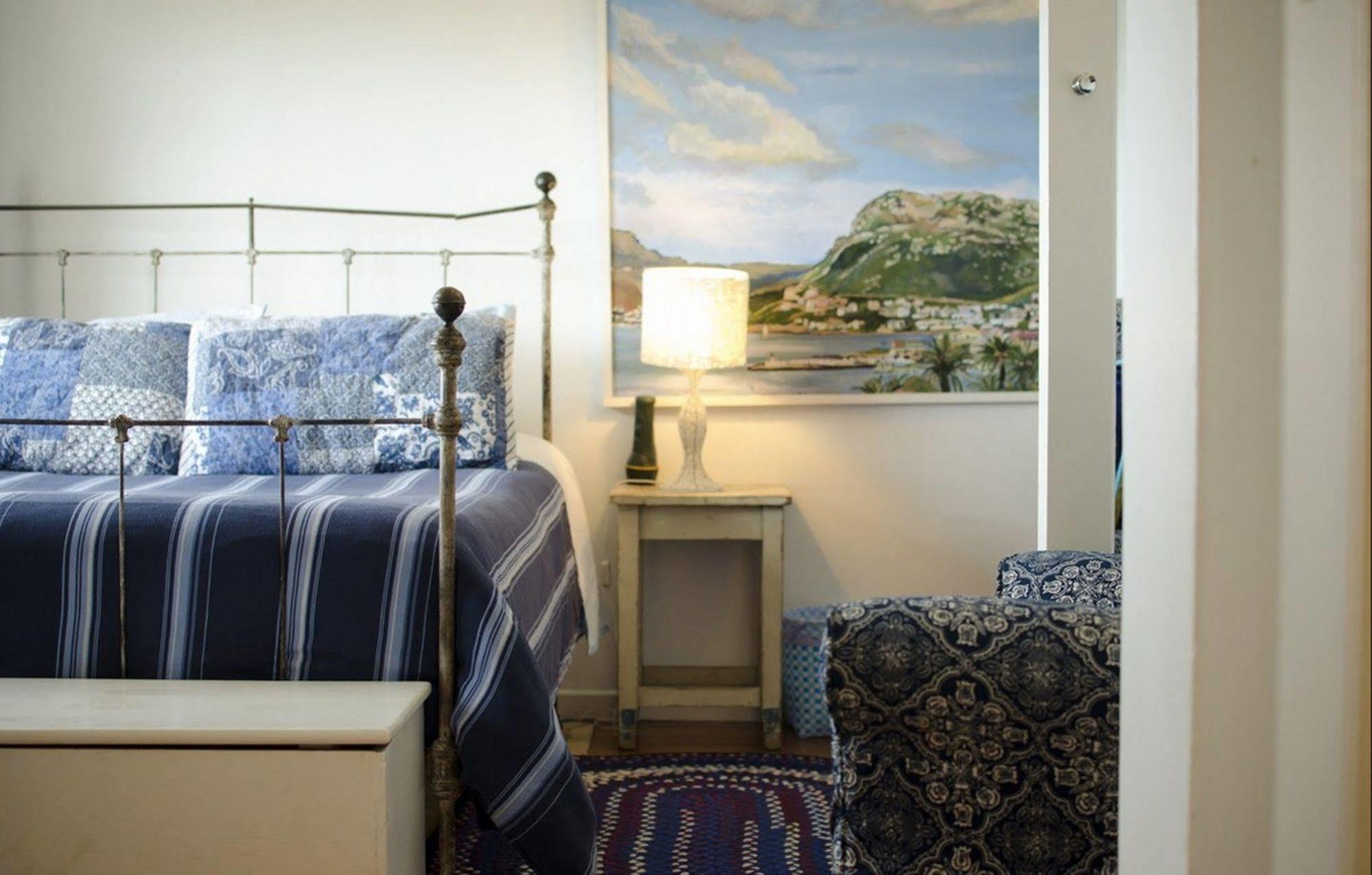 Blue On Blue Bed And Breakfast St. James Eksteriør billede