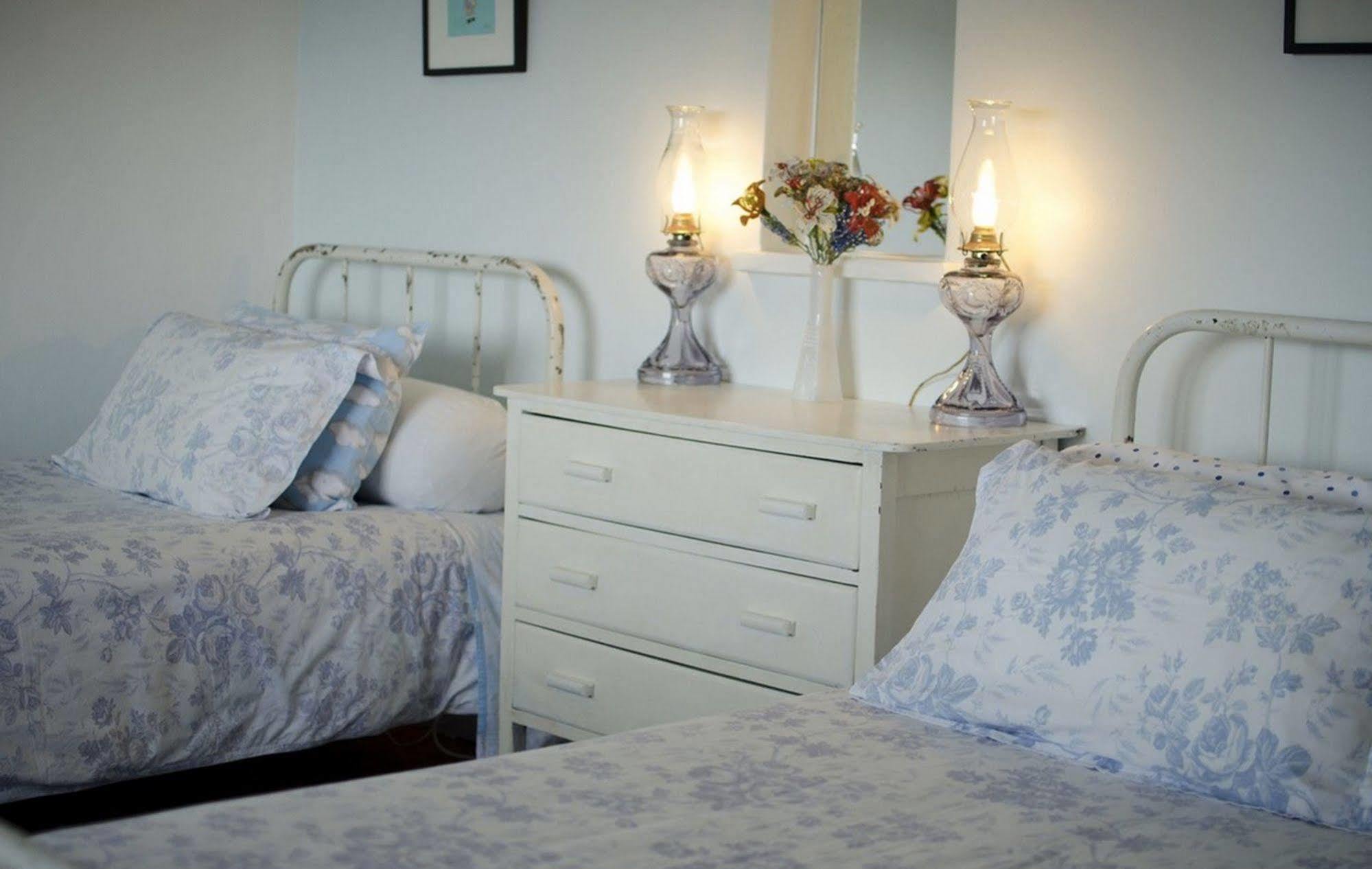 Blue On Blue Bed And Breakfast St. James Eksteriør billede